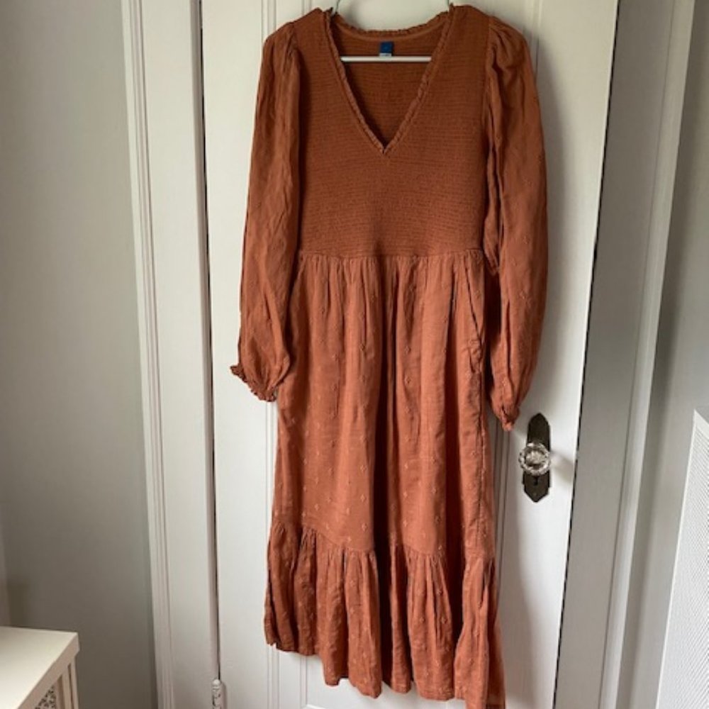 Long sleeve -puff waist defined clip dot midi dress